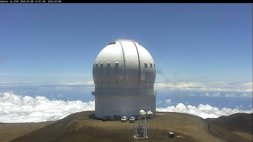 Live camera feed from Canada-France-Hawaii Telescope - North in Hawaii