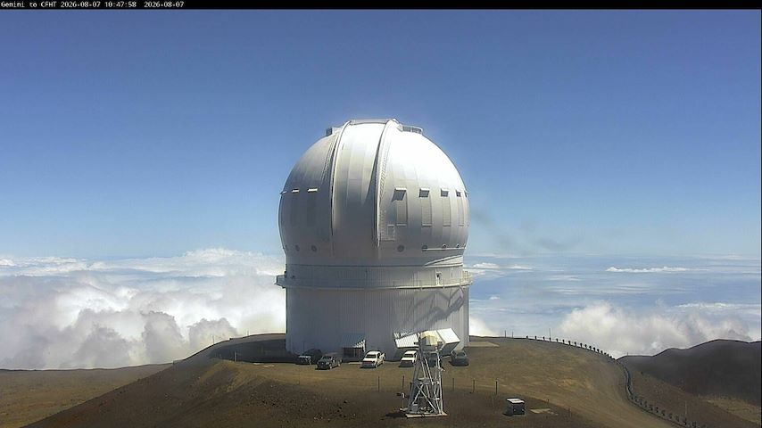 Live camera feed from Canada-France-Hawaii Telescope - North in Hawaii