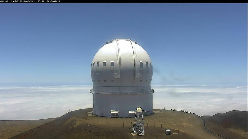 Live camera feed from Canada-France-Hawaii Telescope - North in Hawaii