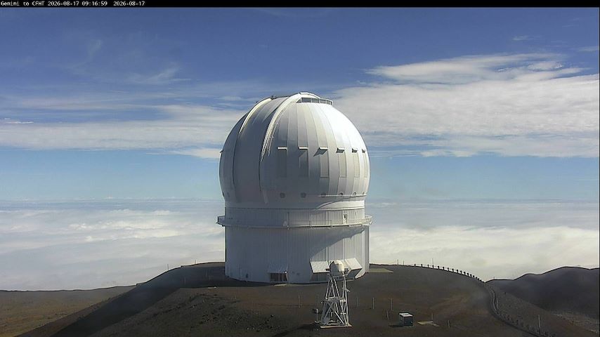Live camera feed from Canada-France-Hawaii Telescope - North in Hawaii