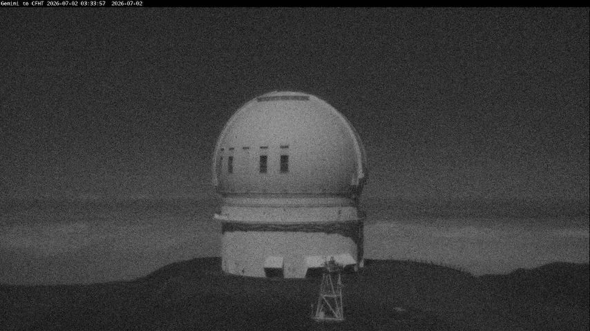 Live camera feed from Canada-France-Hawaii Telescope - North in Hawaii