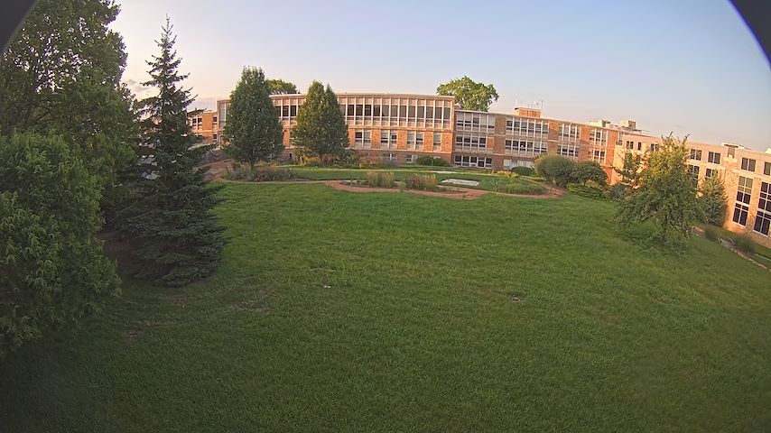 CUW School of Nursing Construction Camera의 라이브 카메라 채널 (Concordia University Wisconsin)