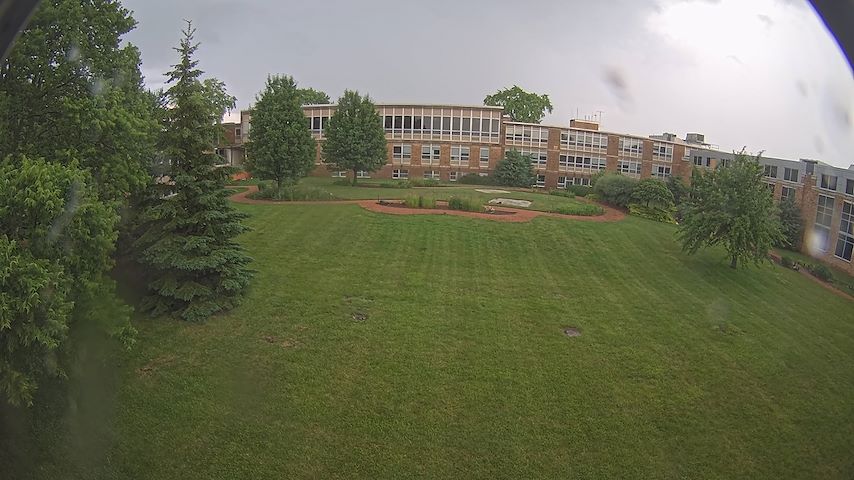 CUW School of Nursing Construction Camera からのライブカメラチャンネル（Concordia University Wisconsin）