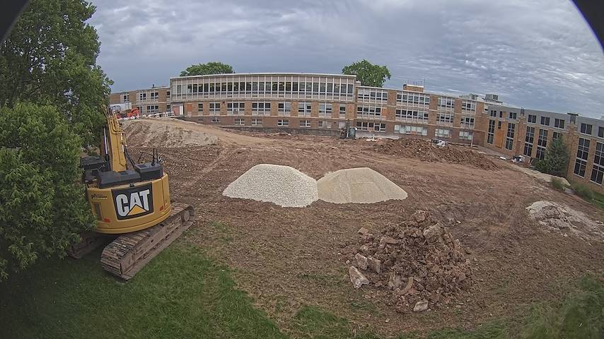 Concordia University Wisconsin में CUW School of Nursing Construction Camera से लाइव कैमरा चैनल