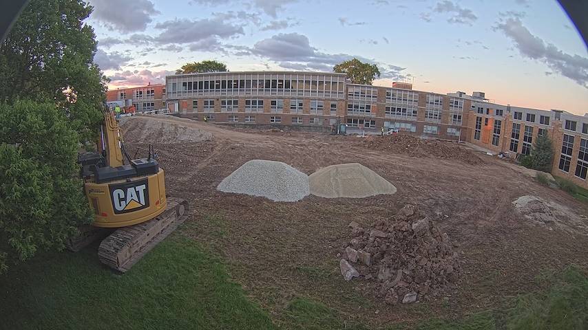 بث كاميرا مباشر من CUW School of Nursing Construction Camera في Concordia University Wisconsin