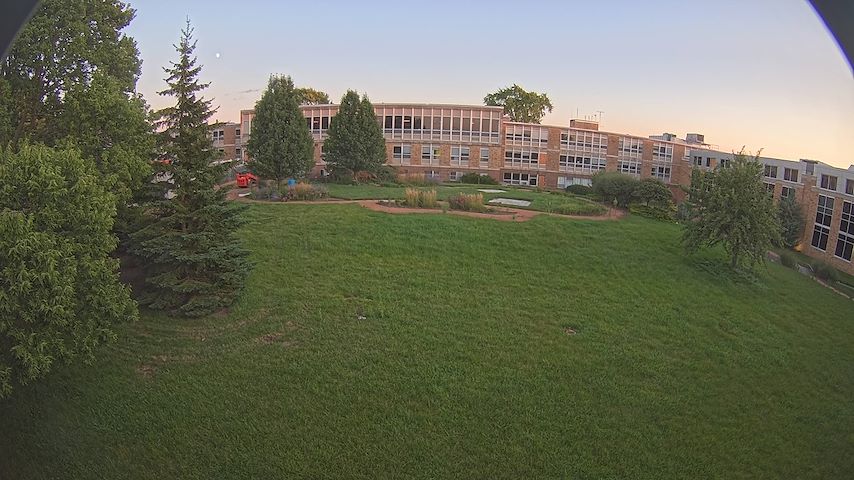 Live camera feed from CUW School of Nursing Construction Camera in Concordia University Wisconsin