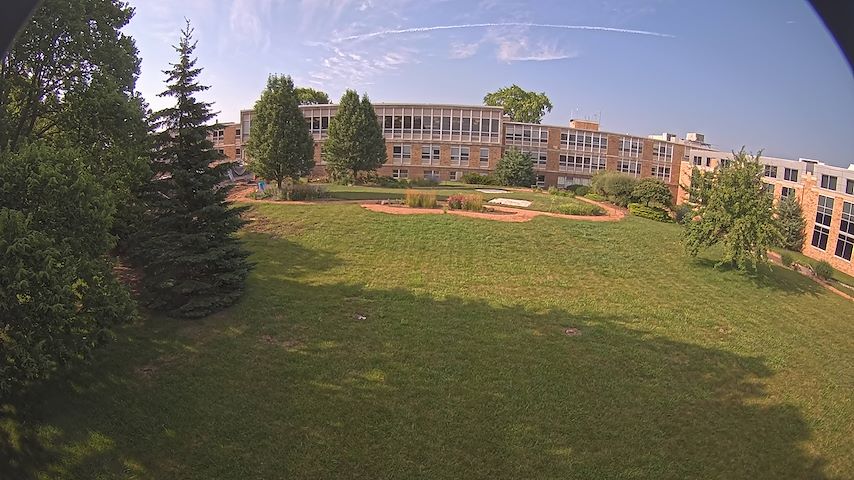 Concordia University Wisconsin में CUW School of Nursing Construction Camera से लाइव कैमरा चैनल