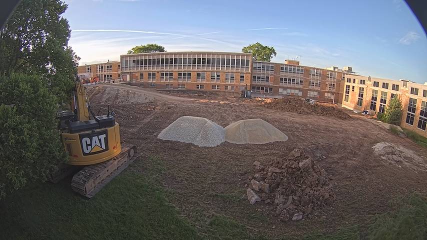 Concordia University Wisconsin में CUW School of Nursing Construction Camera से लाइव कैमरा चैनल