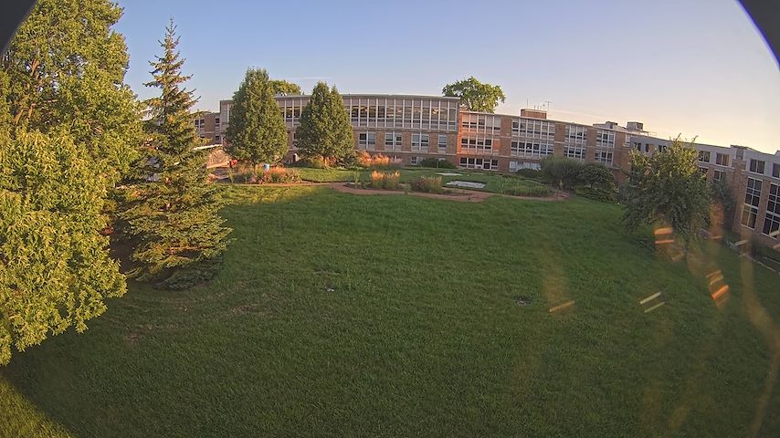 Live camera feed from CUW School of Nursing Construction Camera in Concordia University Wisconsin