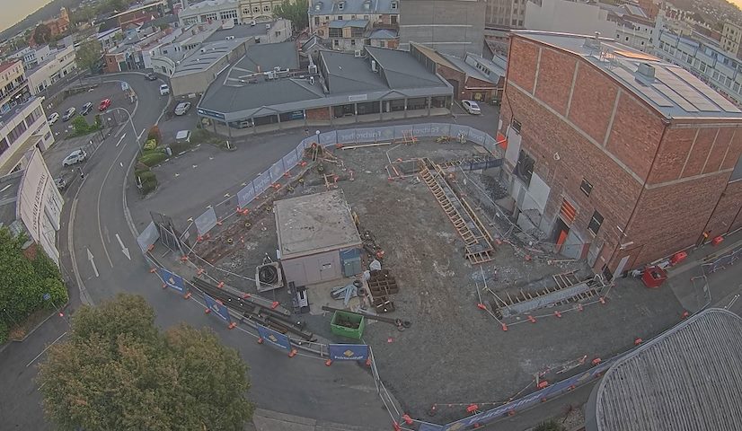Live camera feed from Earl Arts Centre in Earl St, Launceston