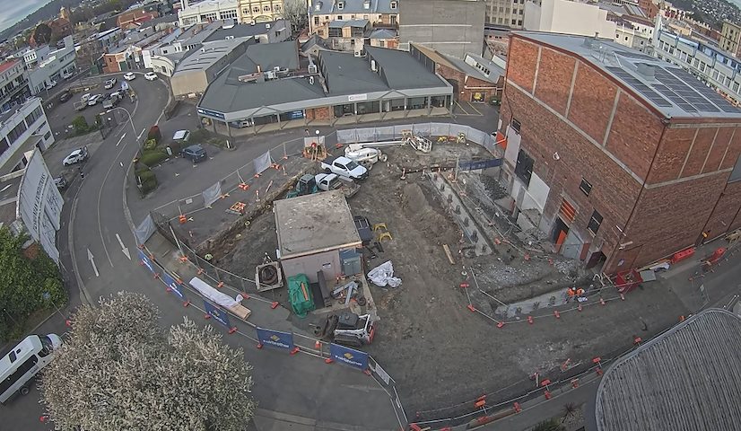 Earl St, Launceston में Earl Arts Centre से लाइव कैमरा चैनल