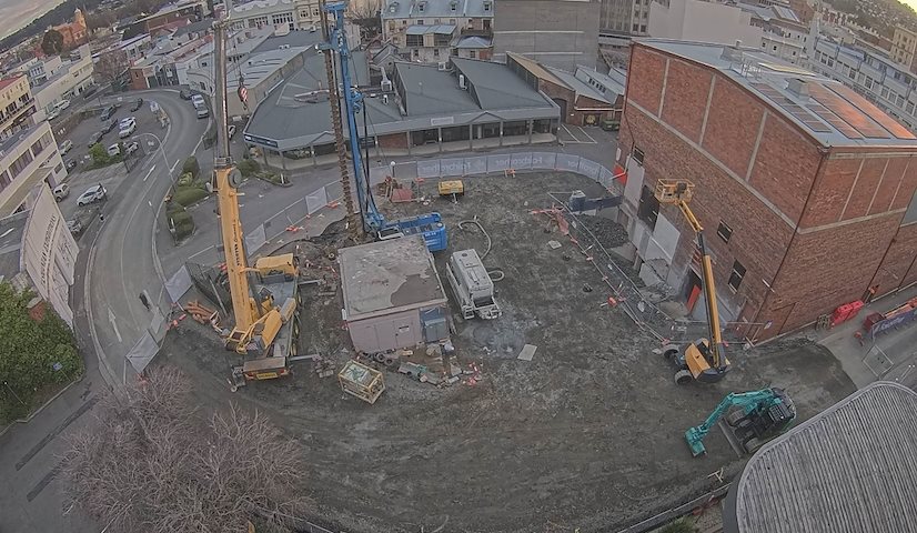 Live camera feed from Earl Arts Centre in Earl St, Launceston