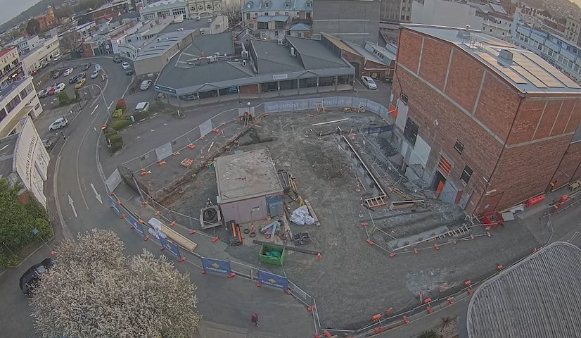 Live camera feed from Earl Arts Centre in Earl St, Launceston