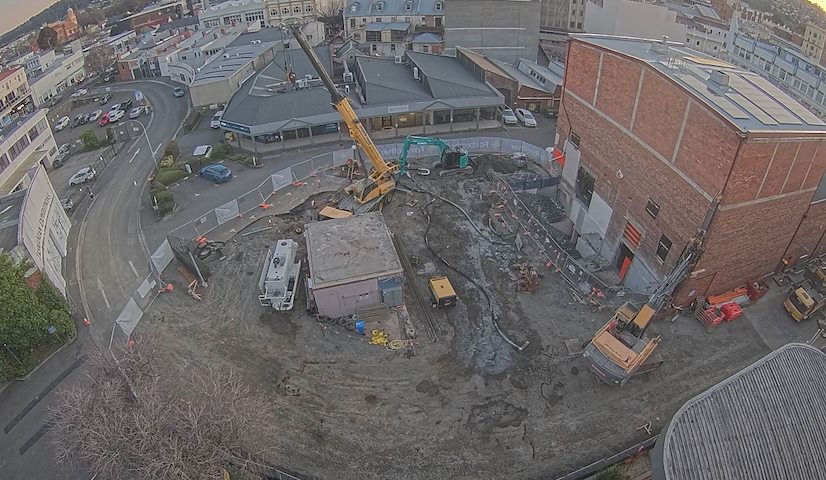 Live camera feed from Earl Arts Centre in Earl St, Launceston