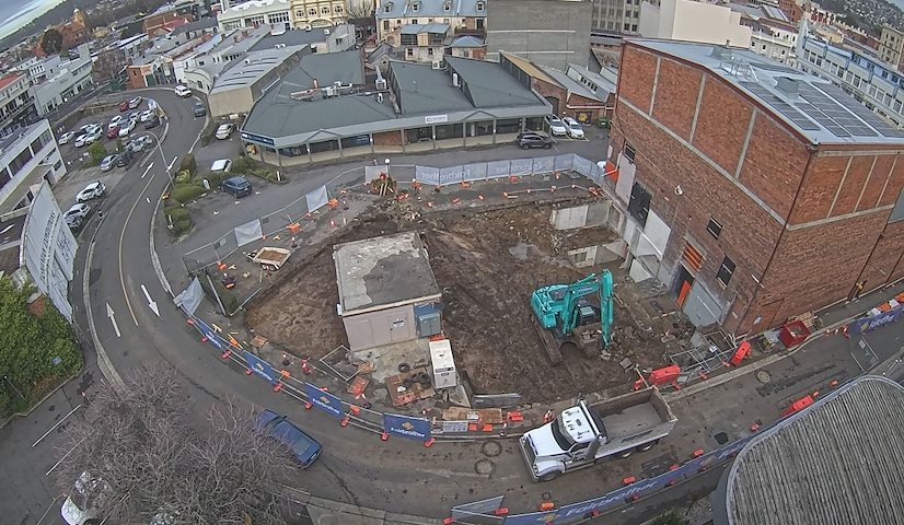 来自 Earl St, Launceston 的 Earl Arts Centre 实时摄像机频道