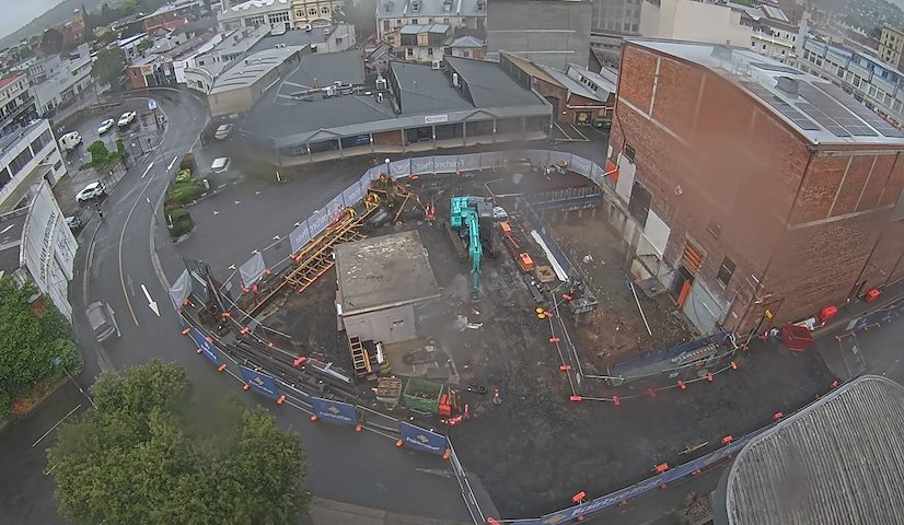 Live camera feed from Earl Arts Centre in Earl St, Launceston