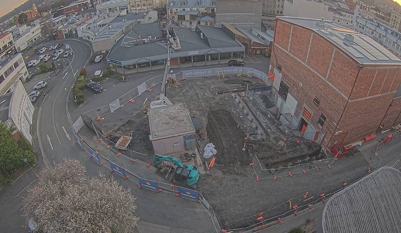Earl Arts Centre'dan Earl St, Launceston'e canlı kamera kanalı