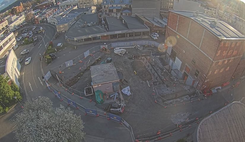 Earl St, Launceston में Earl Arts Centre से लाइव कैमरा चैनल
