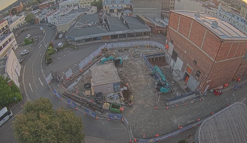 Live camera feed from Earl Arts Centre in Earl St, Launceston