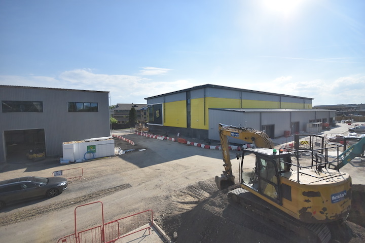 Big Yellow Staines Cam 4 Image
