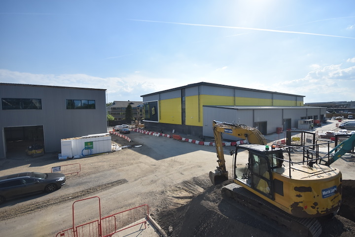 Big Yellow Staines Cam 4 Image