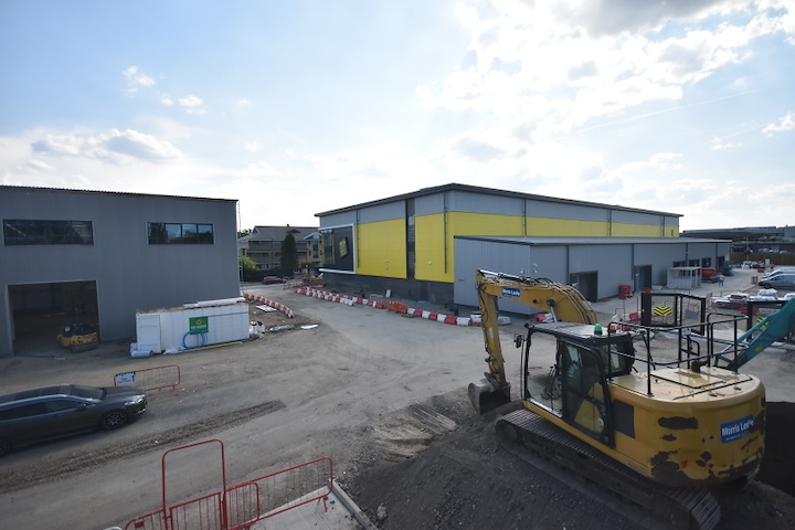 Big Yellow Staines Cam 4 Image