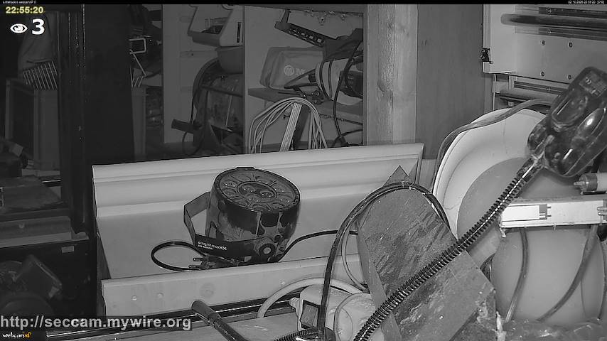Live camera feed from Littlehook's woodworking shop in Indoor woodworking shop
