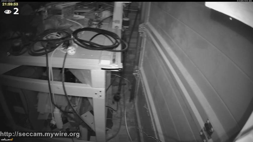 Live camera feed from Littlehook's woodworking shop in Indoor woodworking shop