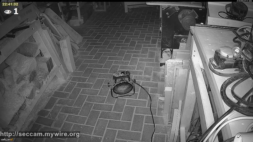 Live camera feed from Littlehook's woodworking shop in Indoor woodworking shop