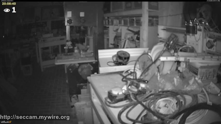 Live camera feed from Littlehook's woodworking shop in Indoor woodworking shop