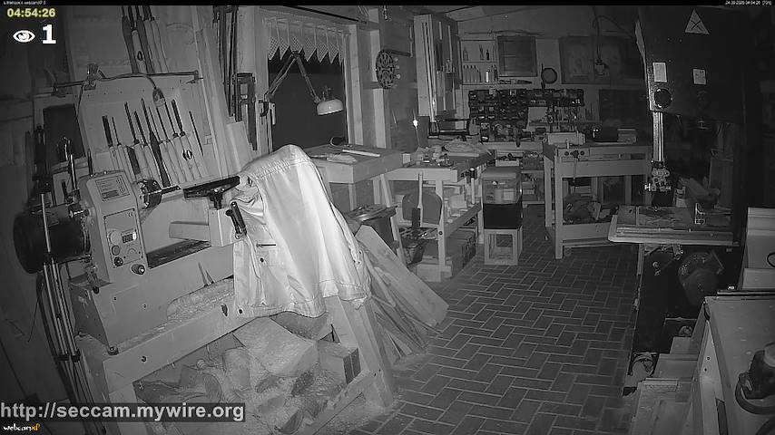 Live camera feed from Littlehook's woodworking shop in Indoor woodworking shop