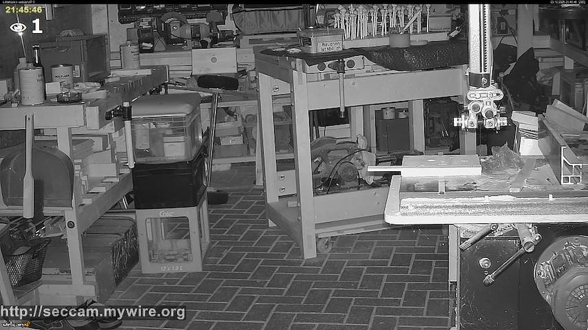 Live camera feed from Littlehook's woodworking shop in Indoor woodworking shop