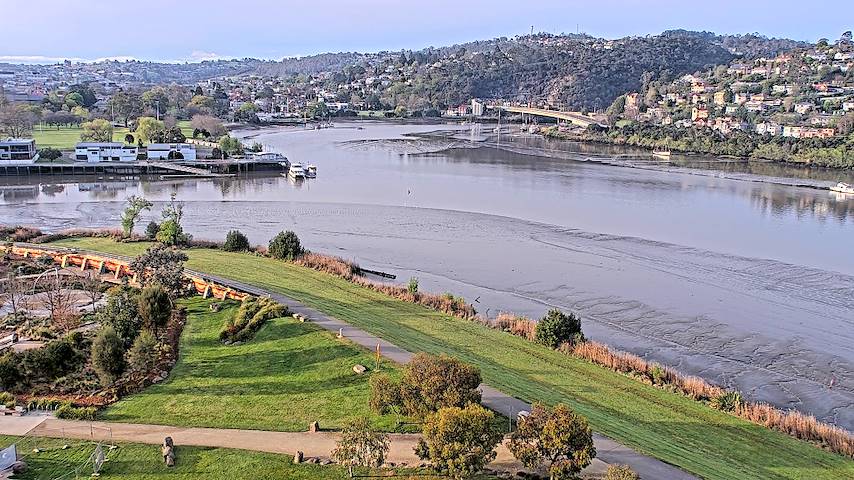 Live camera feed from Tamar Estuary in Launceston, Tasmania