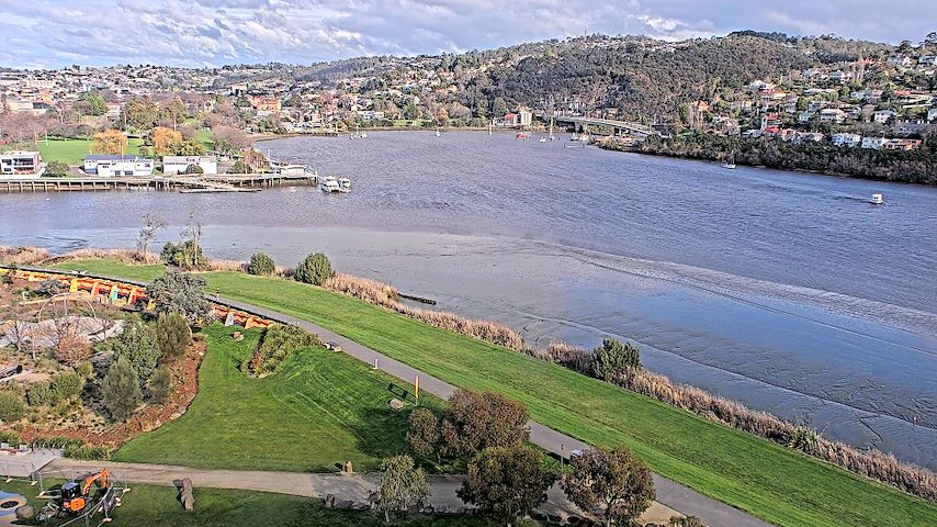 Live camera feed from Tamar Estuary in Launceston, Tasmania