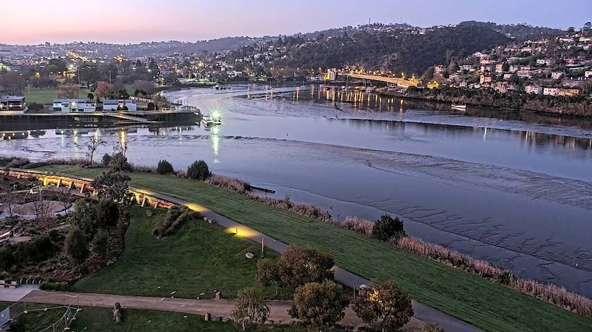 Live camera feed from Tamar Estuary in Launceston, Tasmania