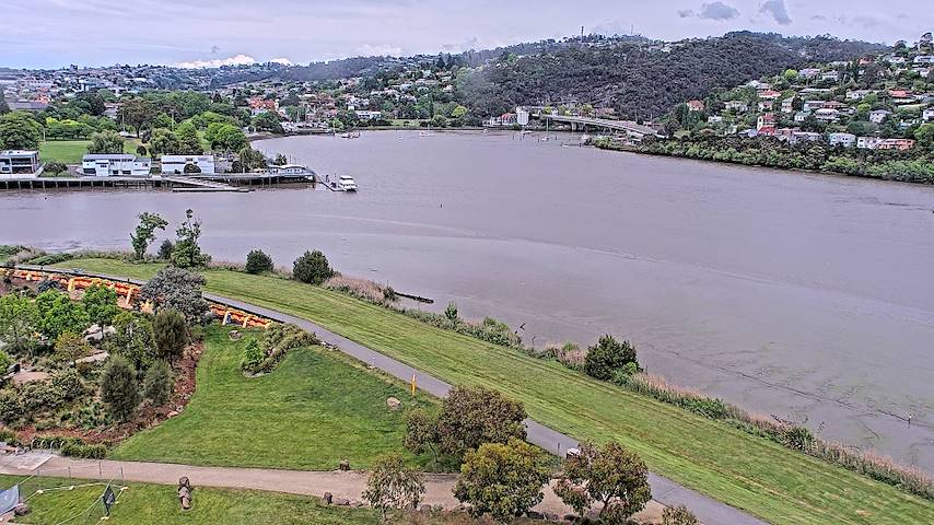 Live camera feed from Tamar Estuary in Launceston, Tasmania