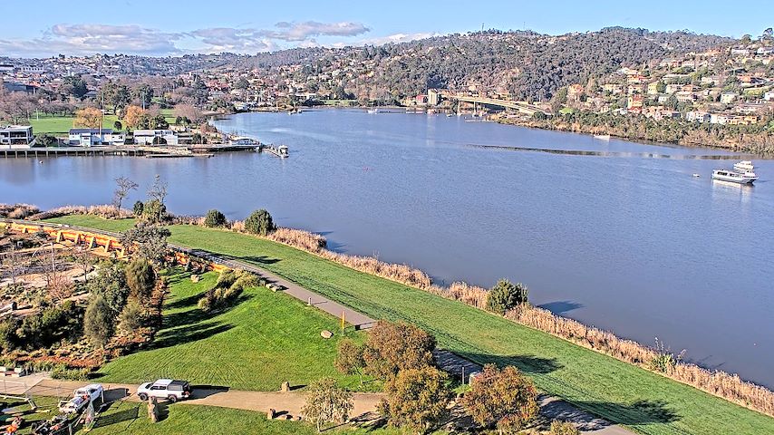 Live camera feed from Tamar Estuary in Launceston, Tasmania