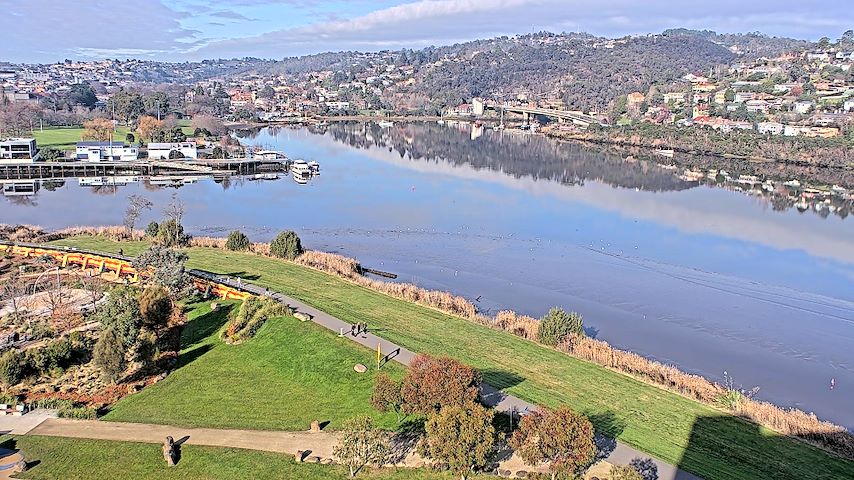 Live camera feed from Tamar Estuary in Launceston, Tasmania