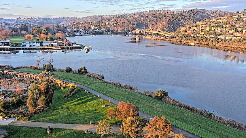 Live camera feed from Tamar Estuary in Launceston, Tasmania