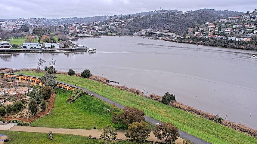 Live camera feed from Tamar Estuary in Launceston, Tasmania
