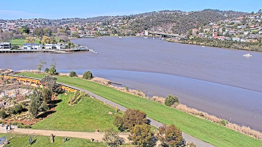 Live camera feed from Tamar Estuary in Launceston, Tasmania