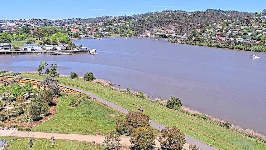 Live camera feed from Tamar Estuary in Launceston, Tasmania