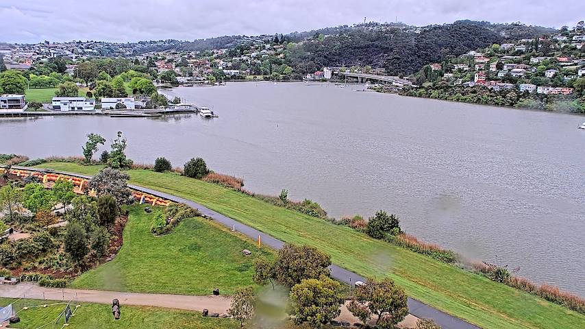 Live camera feed from Tamar Estuary in Launceston, Tasmania