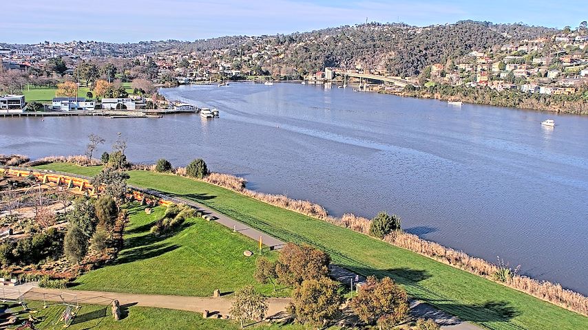 Live camera feed from Tamar Estuary in Launceston, Tasmania