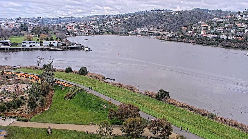 Live camera feed from Tamar Estuary in Launceston, Tasmania