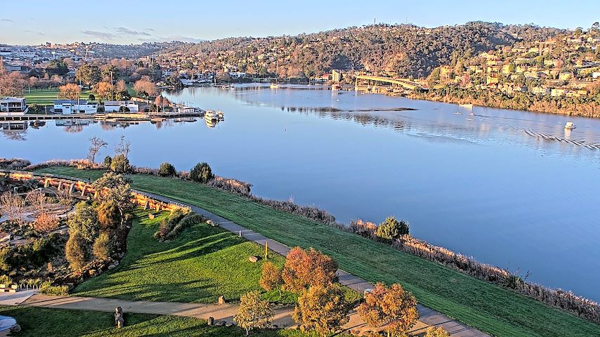 Live camera feed from Tamar Estuary in Launceston, Tasmania