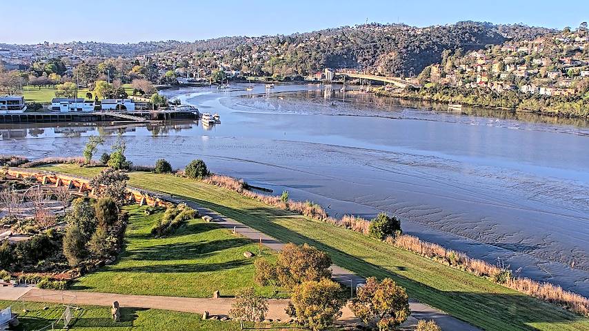 Live camera feed from Tamar Estuary in Launceston, Tasmania