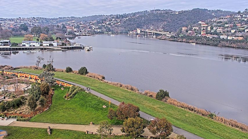 Live camera feed from Tamar Estuary in Launceston, Tasmania