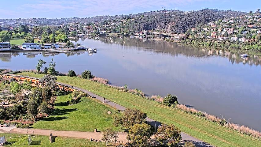 Live camera feed from Tamar Estuary in Launceston, Tasmania