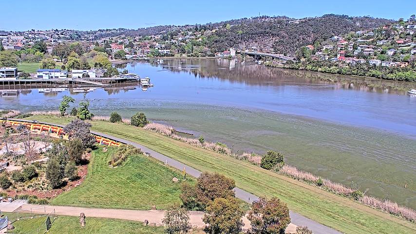 Live camera feed from Tamar Estuary in Launceston, Tasmania